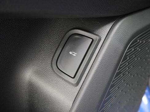 Used 2025 Chevrolet Equinox RS w/ Safety and Technology Package AWD/4WD image 46