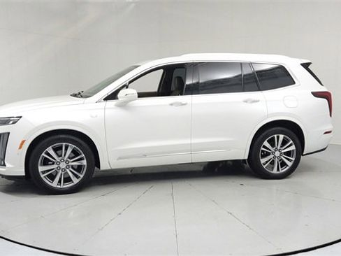 Used 2020 Cadillac XT6 Premium Luxury w/ Platinum Package image 2