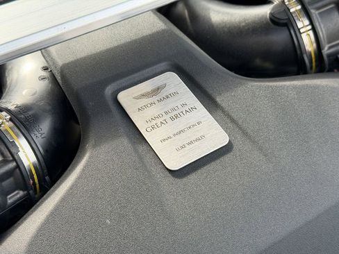Used 2023 Aston Martin V8 Vantage Coupe image 34