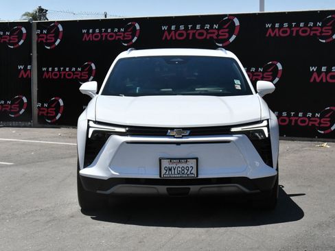 Used 2024 Chevrolet Blazer EV LT AWD/4WD image 2