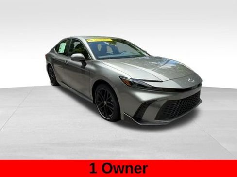 Used 2026 Toyota Camry SE w/ Convenience Package FWD image 10