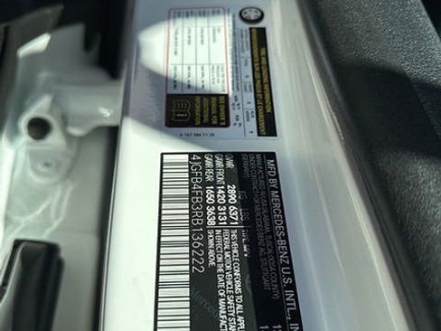 Used 2024 Mercedes-Benz GLE 350 4MATIC image 24