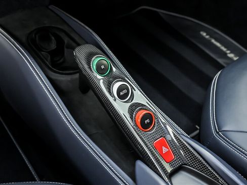 Used 2021 Ferrari F8 Tributo RWD image 38