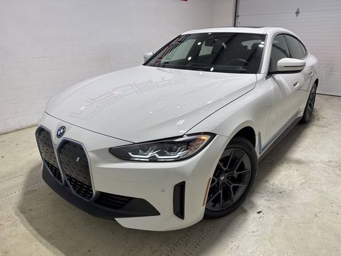 Used 2023 BMW i4 eDrive40 w/ Premium Package image 2