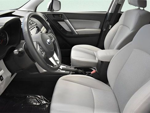 Used 2017 Subaru Forester 2.5i Premium w/ All-Weather Package image 24