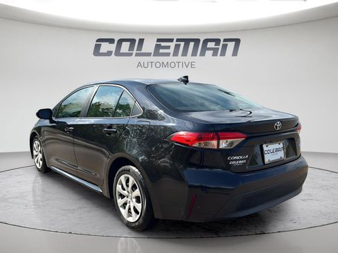 Used 2023 Toyota Corolla LE FWD image 3