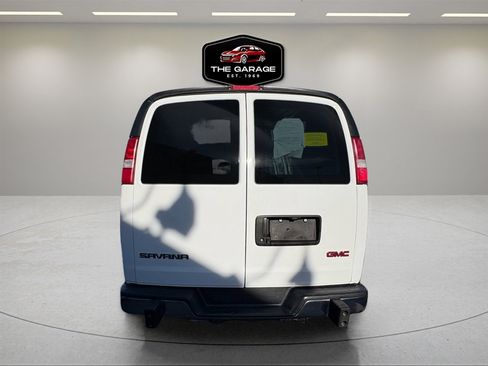 Used 2019 GMC Savana 2500 w/ Driver Convenience Package image 7