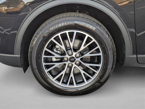 New 2025 Ford Escape SE image 9