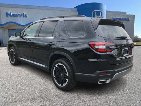 New 2026 Honda Pilot image 3