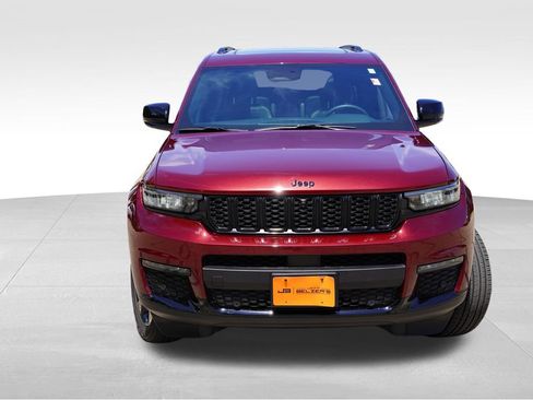 Certified 2025 Jeep Grand Cherokee L Limited w/ Luxury Tech Group II AWD/4WD image 12