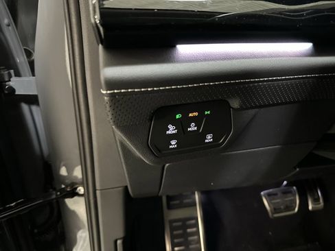 New 2026 Volkswagen Atlas SEL Premium R-Line AWD/4WD image 35