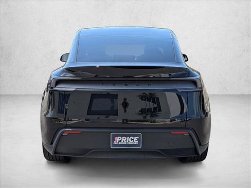 Used 2026 Tesla Model Y 2WD image 6