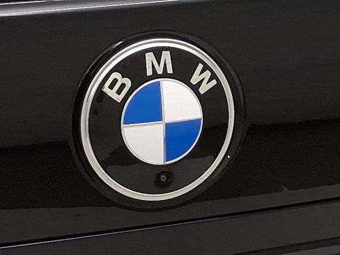 New 2026 BMW 740i 740i w/ Premium Package image 18