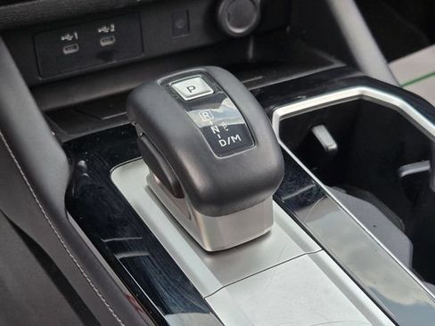 Used 2025 Mitsubishi Outlander SE AWD/4WD image 34