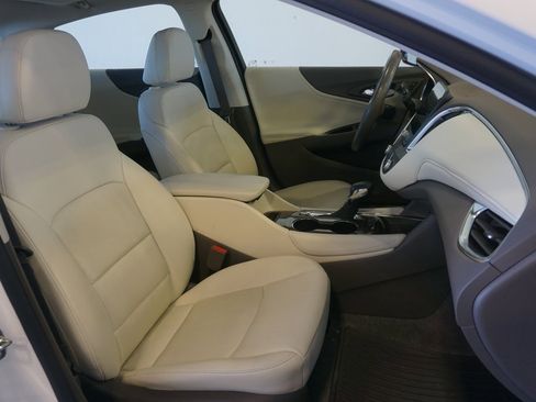 Used 2024 Chevrolet Malibu LT image 27