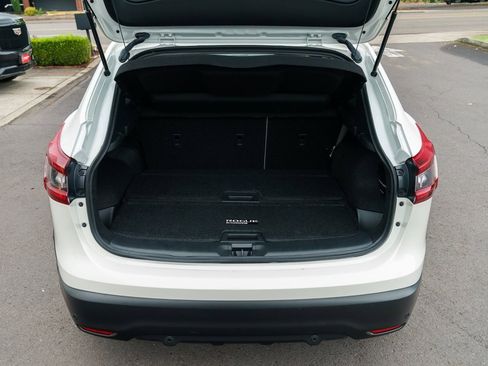 Used 2022 Nissan Rogue Sport SL w/ Premium Package image 8