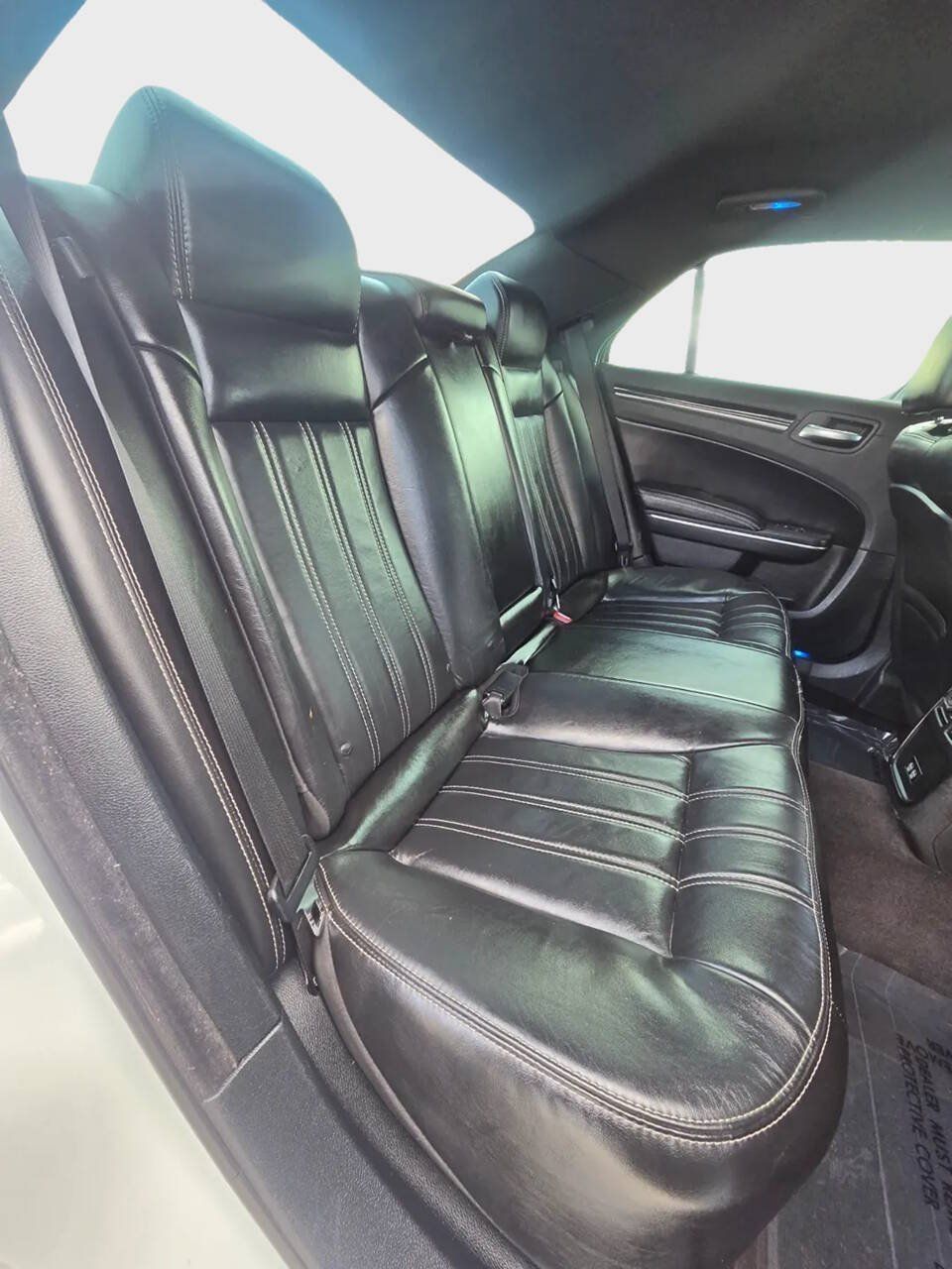 Used 2018 Chrysler 300 S AWD/4WD image 13