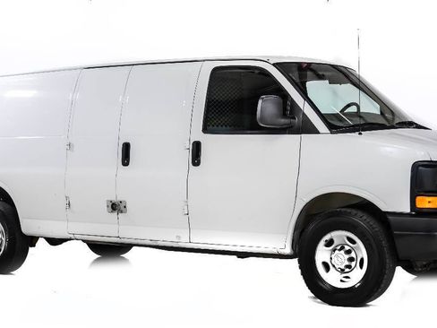 Used 2014 Chevrolet Express 3500 3500 3dr Extended Cargo Van image 1
