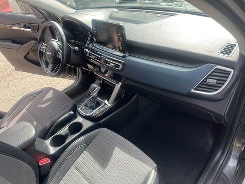 Used 2023 Kia Seltos S image 37