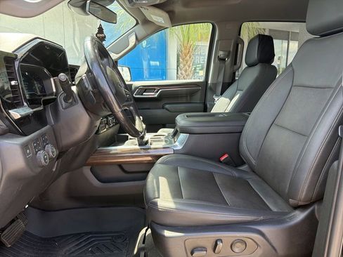 Used 2022 Chevrolet Silverado 1500 LT Trail Boss w/ LT Trail Boss Premium Package AWD/4WD image 8
