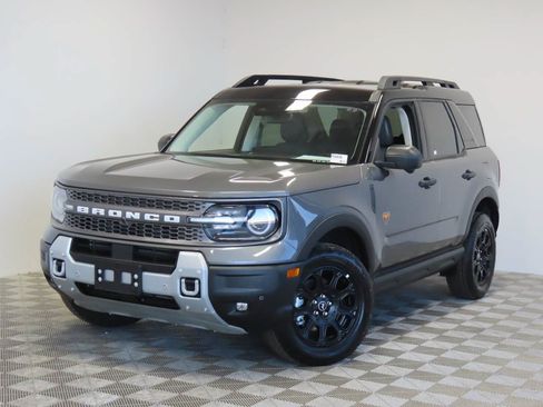 Used 2025 Ford Bronco Sport Badlands AWD/4WD image 1