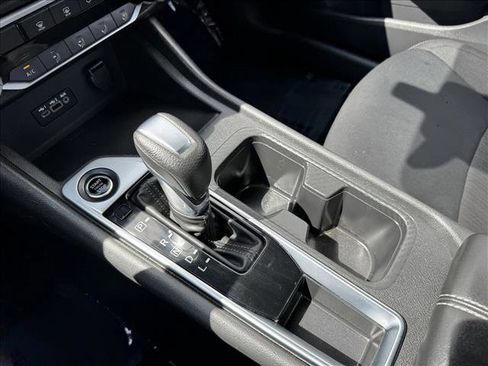 Used 2022 Nissan Sentra SV FWD image 16