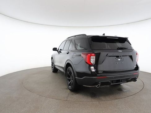 Used 2023 Ford Explorer ST-Line w/ Class IV Trailer Tow Package image 12
