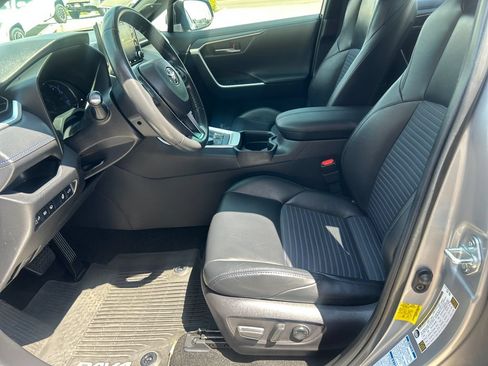 Used 2020 Toyota RAV4 XSE AWD/4WD image 7