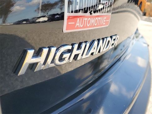 Used 2018 Toyota Highlander XLE image 7