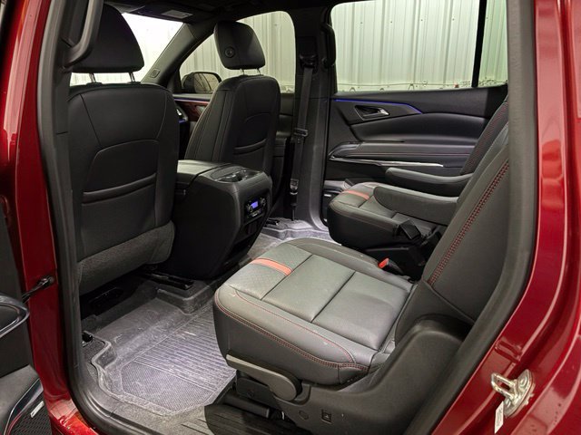 Used 2025 Chevrolet Traverse RS AWD/4WD image 24