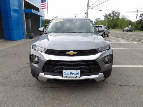 Used 2023 Chevrolet TrailBlazer LT w/ Convenience Package AWD/4WD image 8