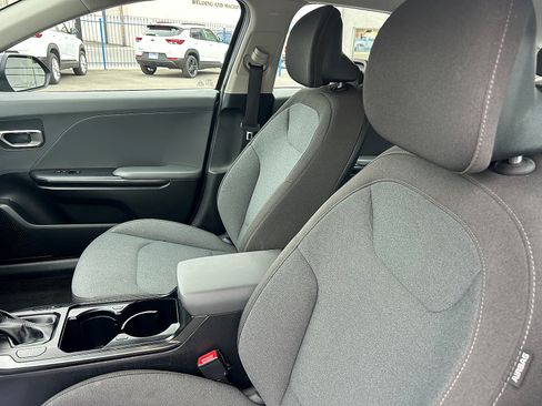 Used 2025 Kia K4 FWD image 10