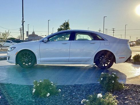 Used 2020 Lincoln MKZ Reserve w/ Monochromatic Package image 8