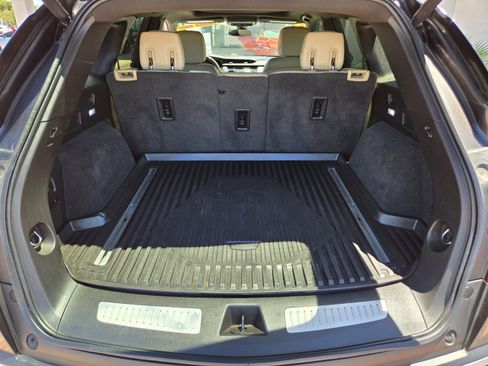 Used 2019 Cadillac XT5 Luxury FWD image 11