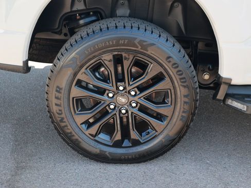 Used 2023 Ford F150 Lightning XLT AWD/4WD image 11