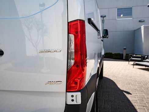 New 2026 Mercedes-Benz Sprinter 144 Cargo image 9