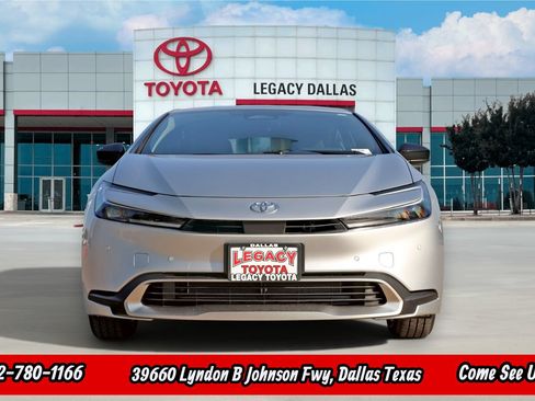New 2026 Toyota Prius Plug-In Hybrid FWD image 4