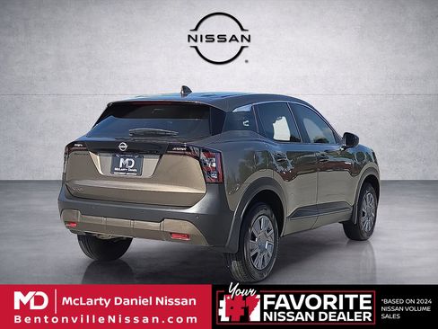 Used 2025 Nissan Kicks S FWD image 5
