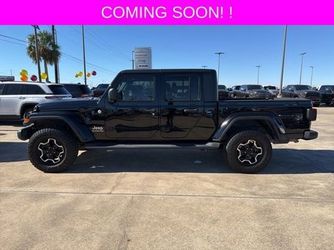 Used 2020 Jeep Gladiator Overland image 4