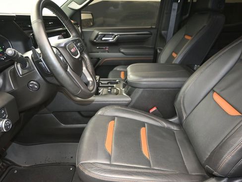 Used 2025 GMC Sierra 1500 AT4 AWD/4WD image 13