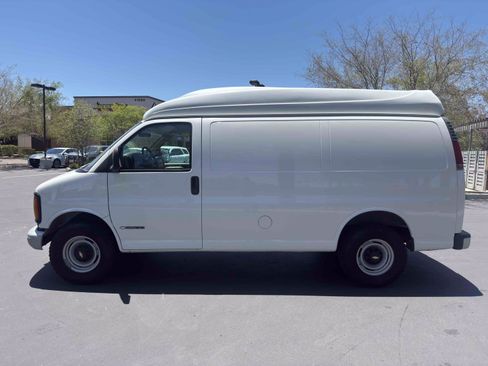 Used 2001 Chevrolet Express 3500 w/ Convenience Pkg 1 RWD image 81