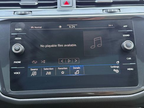 Used 2021 Volkswagen Tiguan SE R-Line image 35