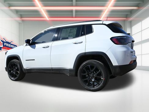 New 2026 Jeep Compass Latitude AWD/4WD image 2