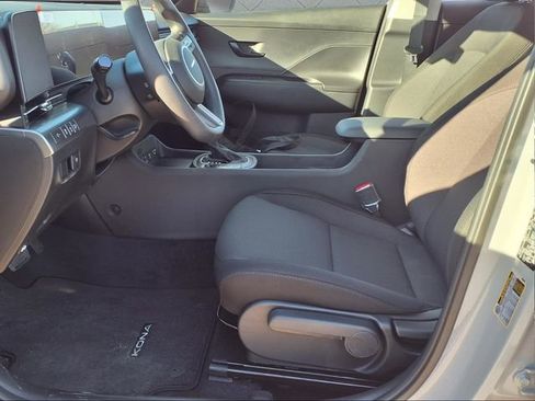 New 2026 Hyundai Kona SE image 15