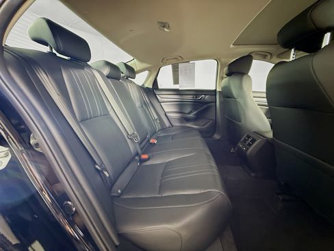Used 2022 Honda Accord Touring image 35