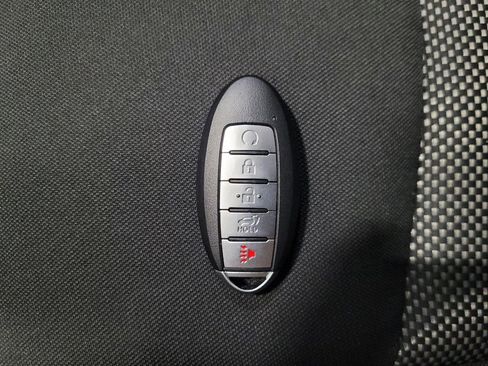 Used 2019 Nissan Pathfinder S AWD/4WD image 32