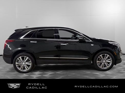 Certified 2025 Cadillac XT5 Premium Luxury w/ Technology Package AWD/4WD image 6