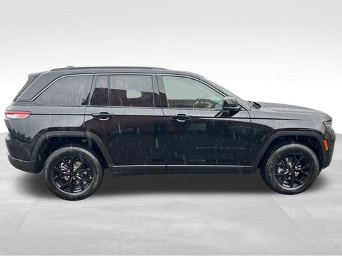 New 2026 Jeep Grand Cherokee Altitude AWD/4WD image 7