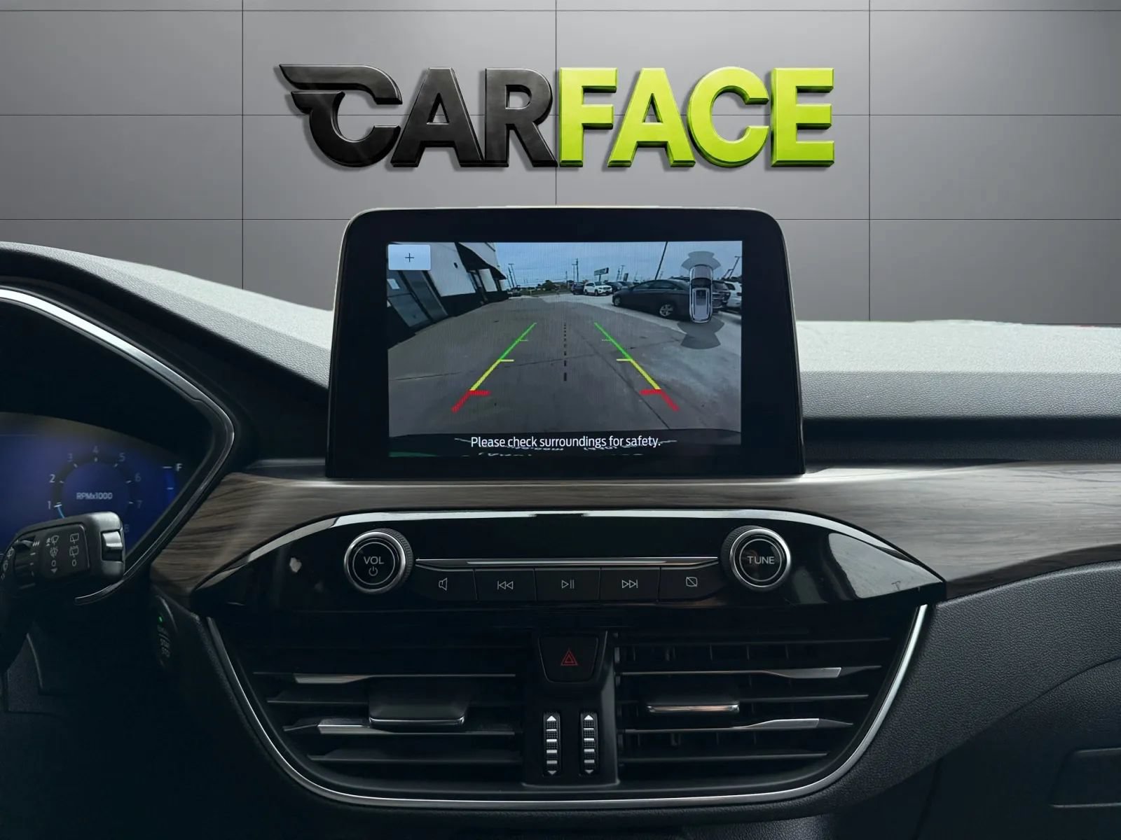 Used 2020 Ford Escape Titanium AWD/4WD image 32