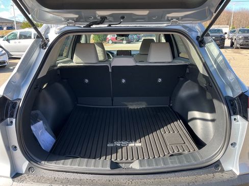 Certified 2026 Toyota Corolla Cross LE image 14